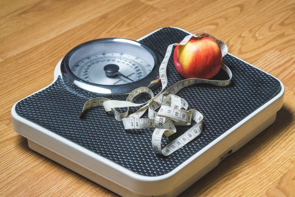 Vamos entender qual a diferença entre o emagrecimento e a perda de peso