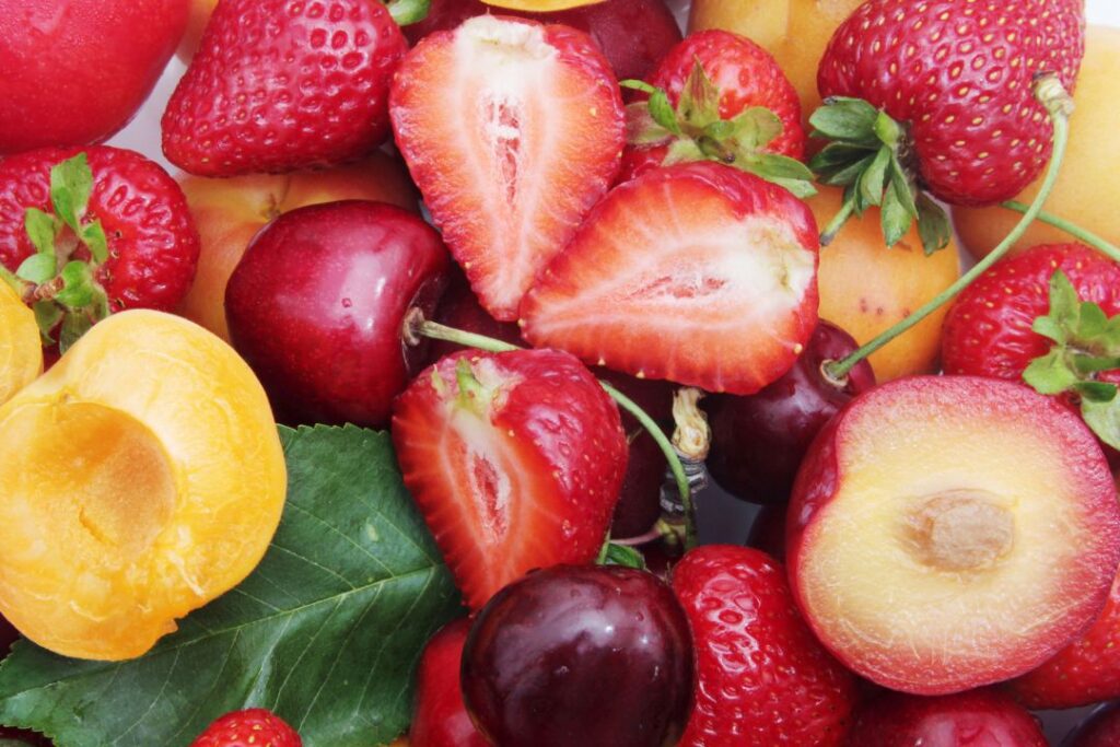 No artigo de hoje, você confere três frutas que podem te ajudar a manter a hidratação lá em cima. Acompanhe